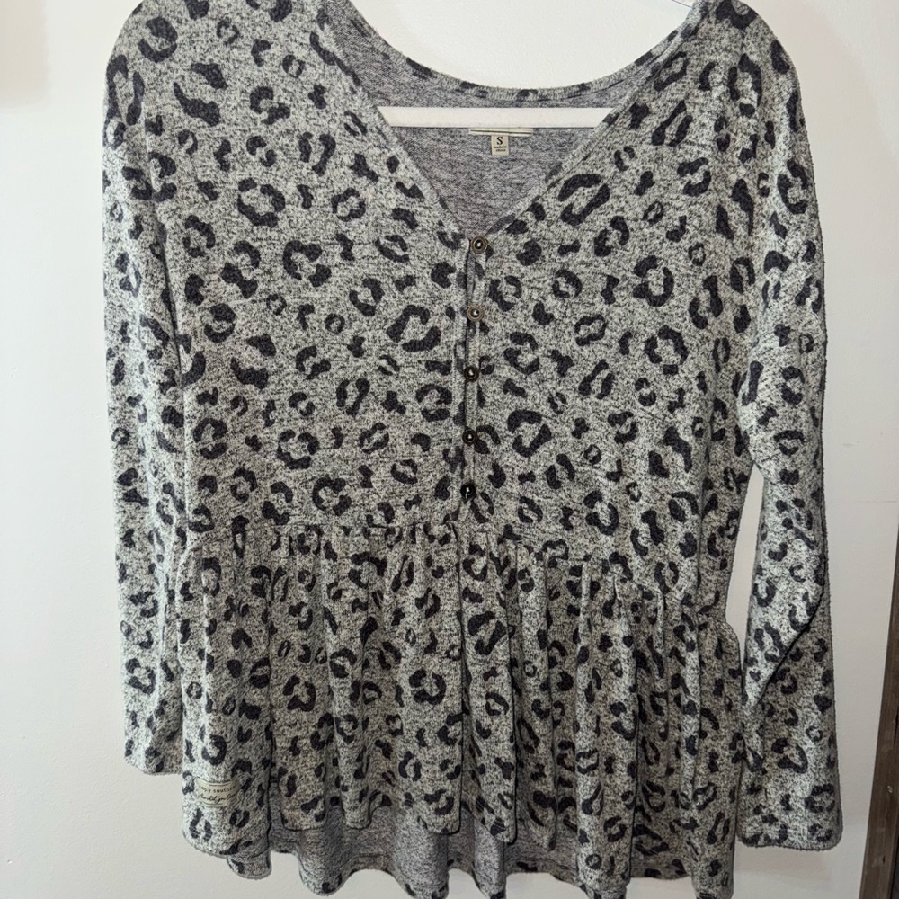 Simply Southern Gray Leopard Print Blouse